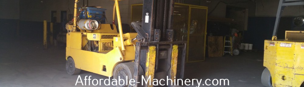 30,000lb Used CAT T300 Forklift For Sale Call 616-200-4308