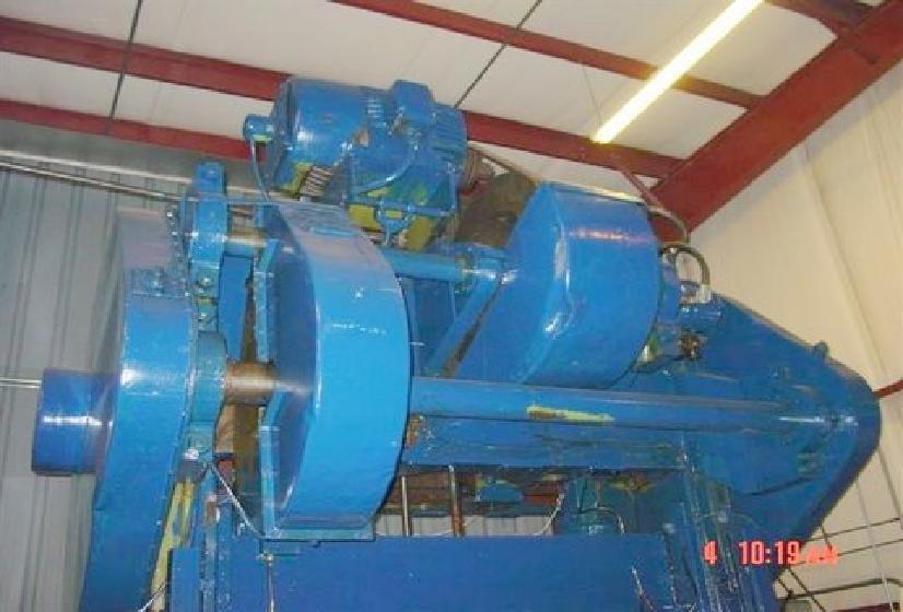 200 Ton Bliss Straight Side Press with 84" x 48" Bed For Sale