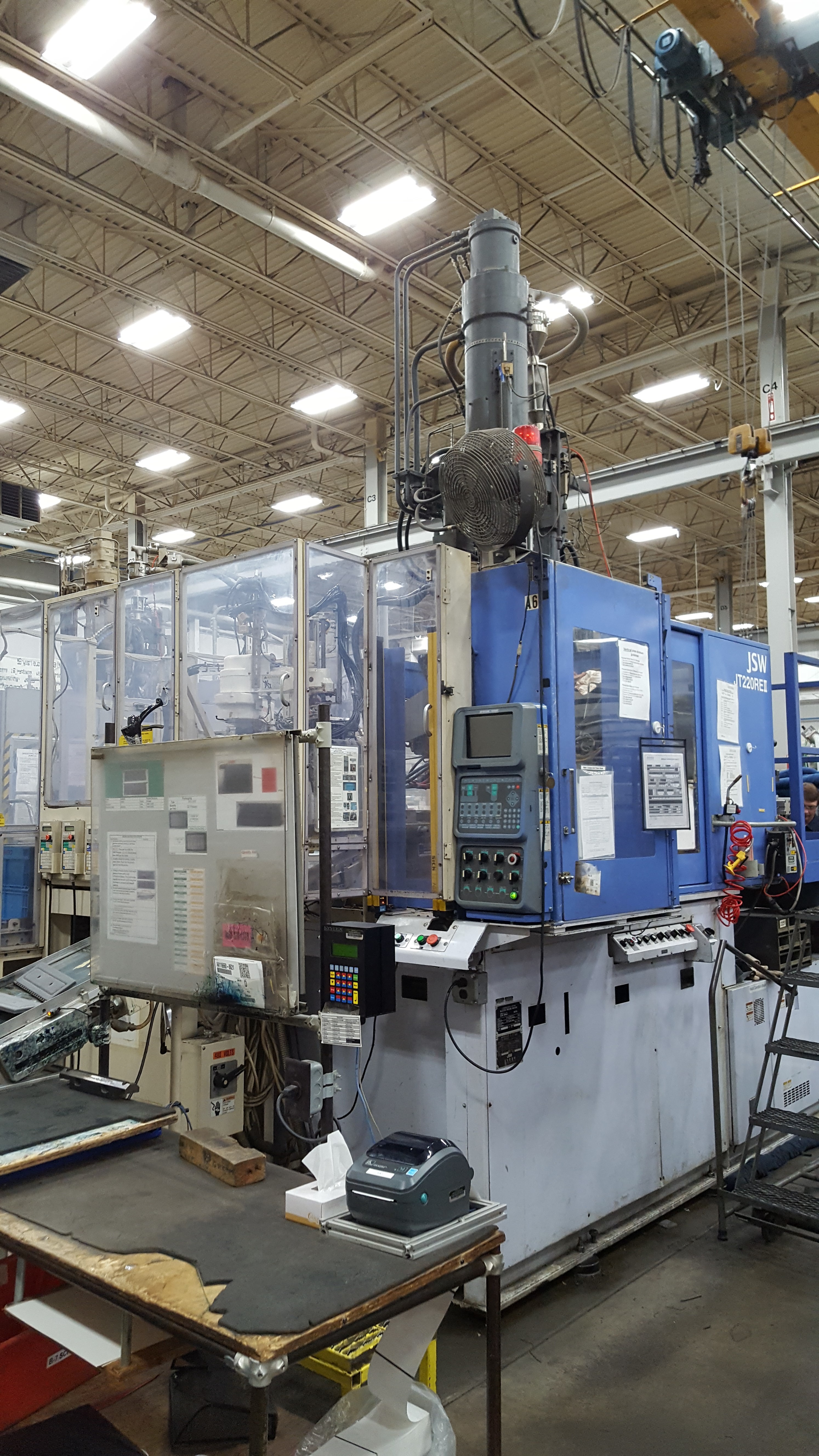 220 Ton Capacity JSW Injection Molding Machine For Sale