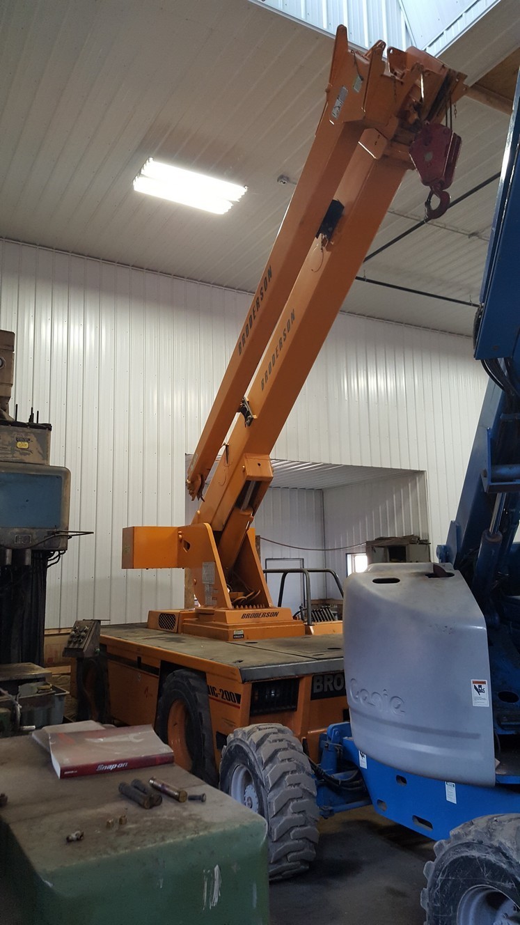 ​15 Ton Capacity Broderson Carry-Deck Crane For Sale