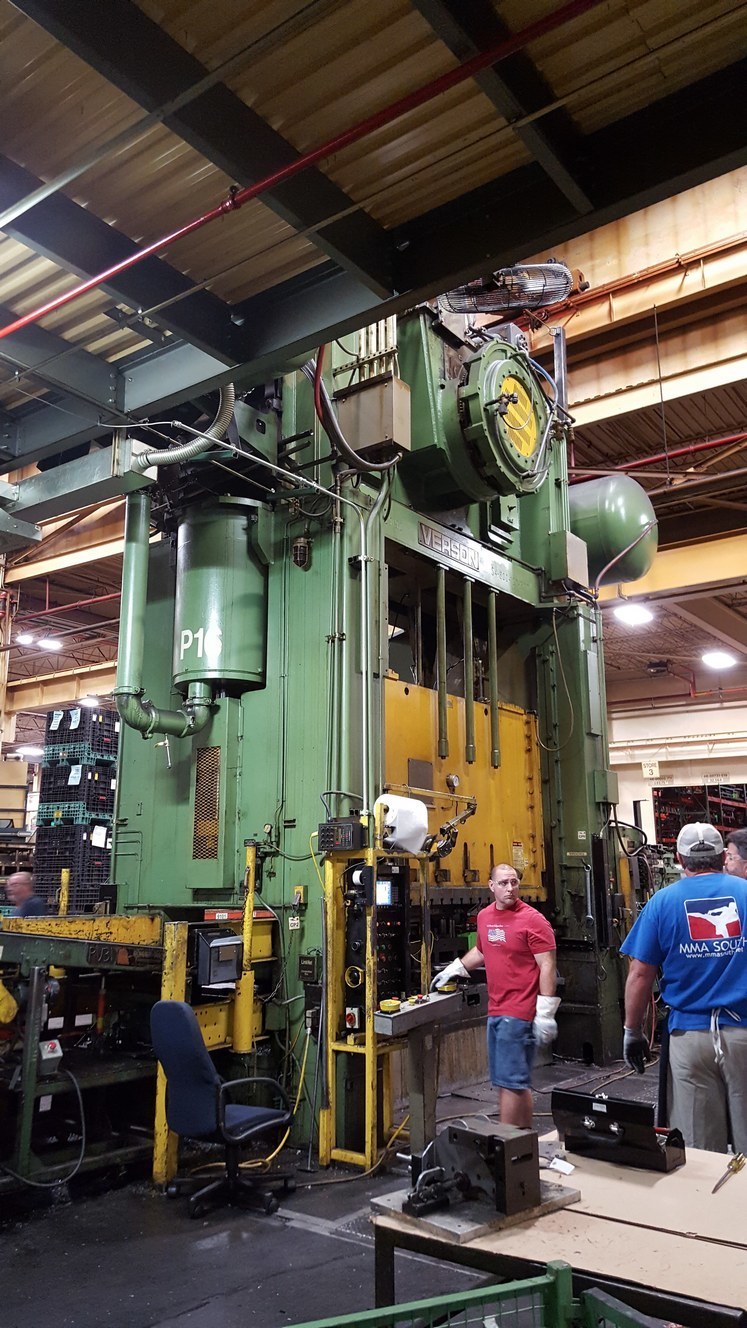 800 Ton Capacity Verson Straight Side Presses (3 Available) For Sale