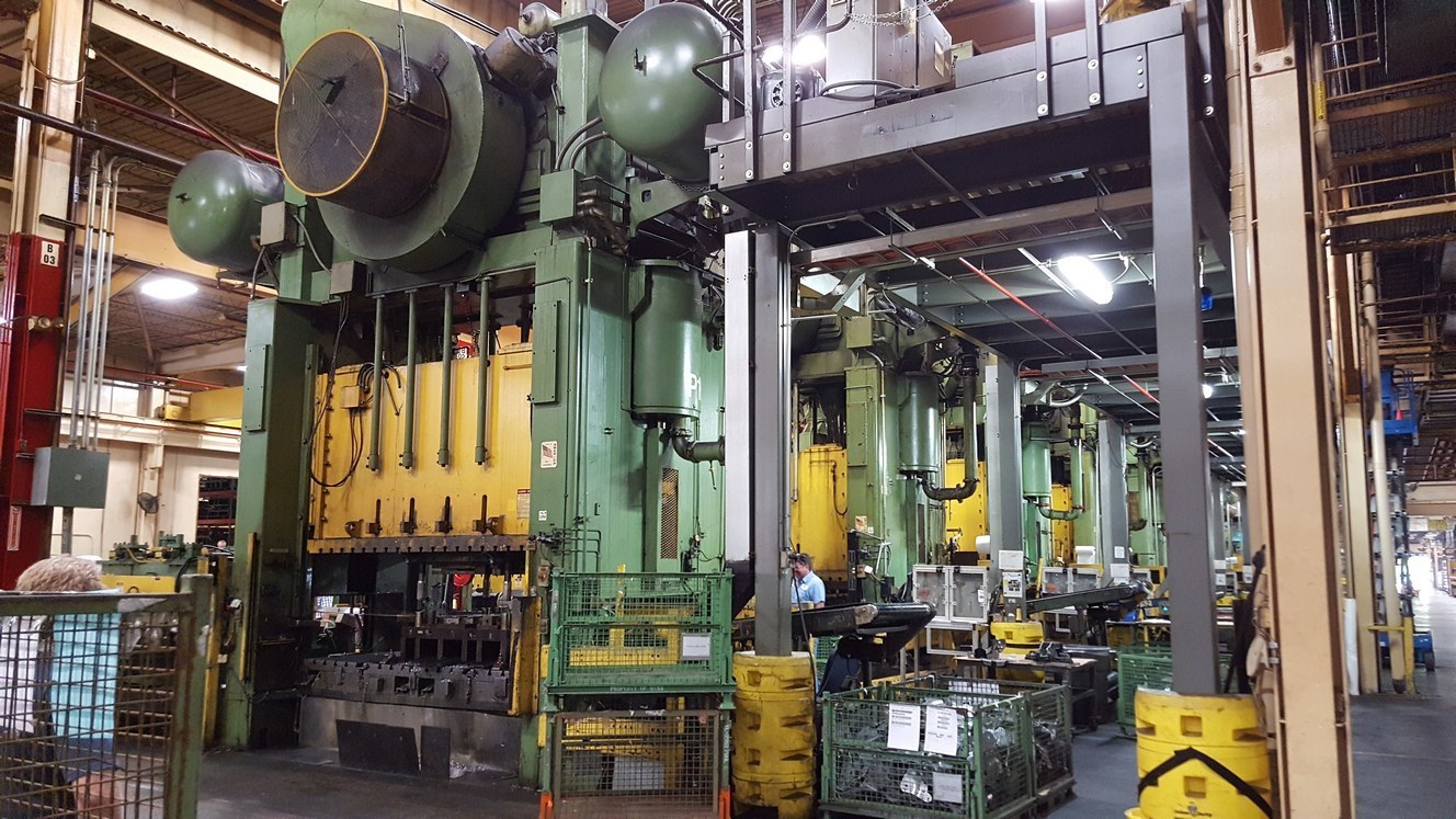800 Ton Capacity Verson Straight Side Presses (3 Available) For Sale