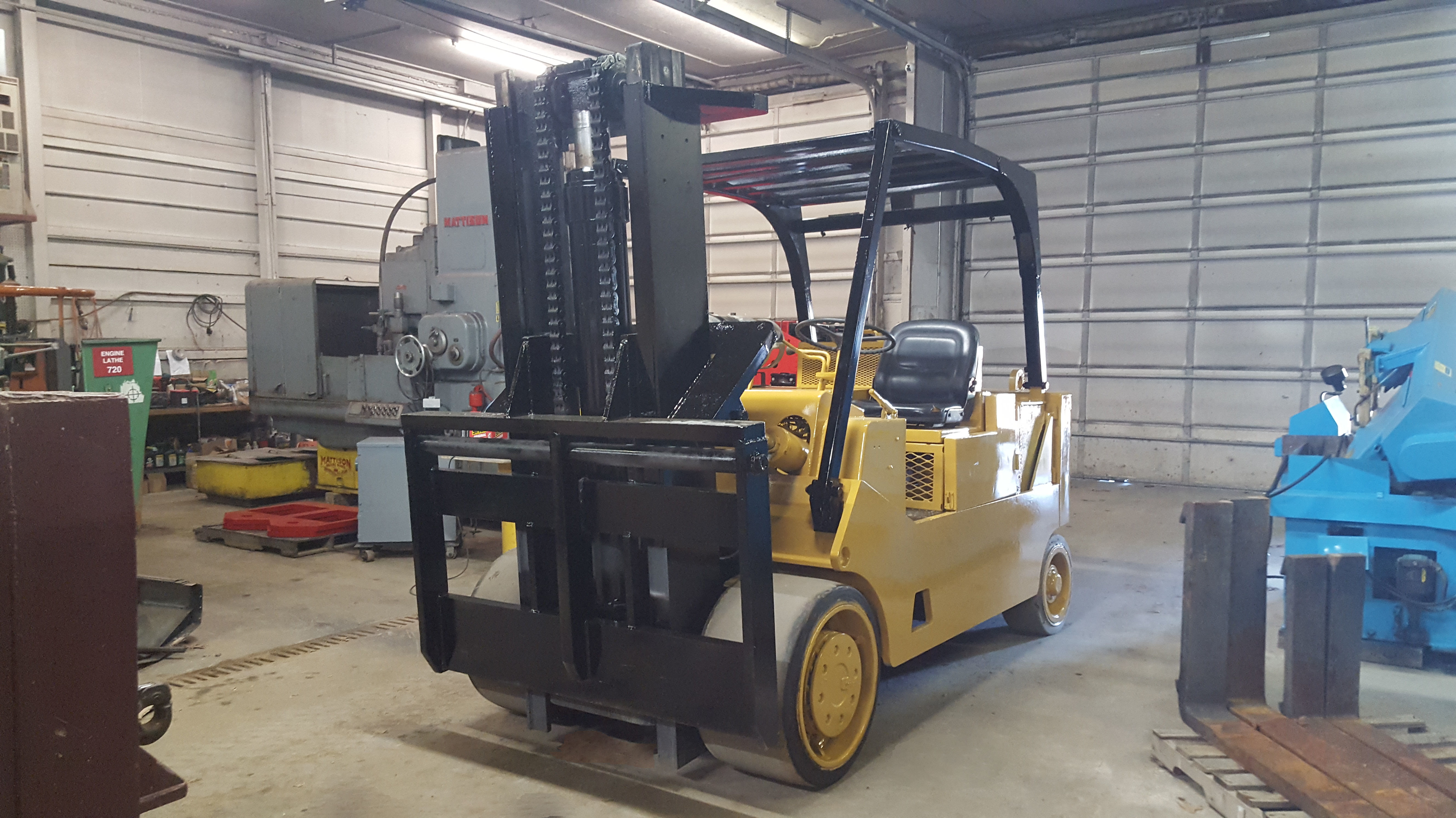 30,000lb. Capacity Caterpillar/Royal T-300 Forklift For Sale