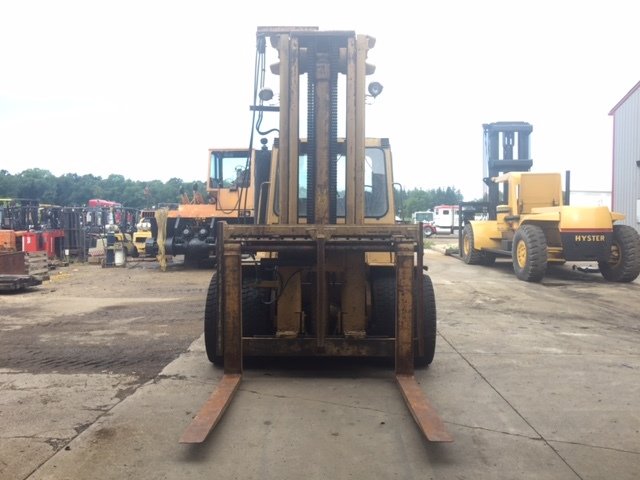 25,000lb. Capacity Cat Air-Tired Forklift For Sale